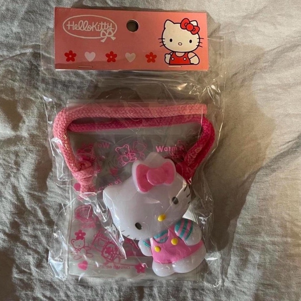 Vintage Sanrio Hello Kitty Pink and White Kids Brush